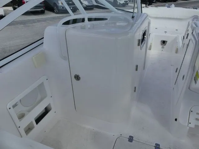 Slide: The Image of Edgewater 248CX Crossover 2023 - 12