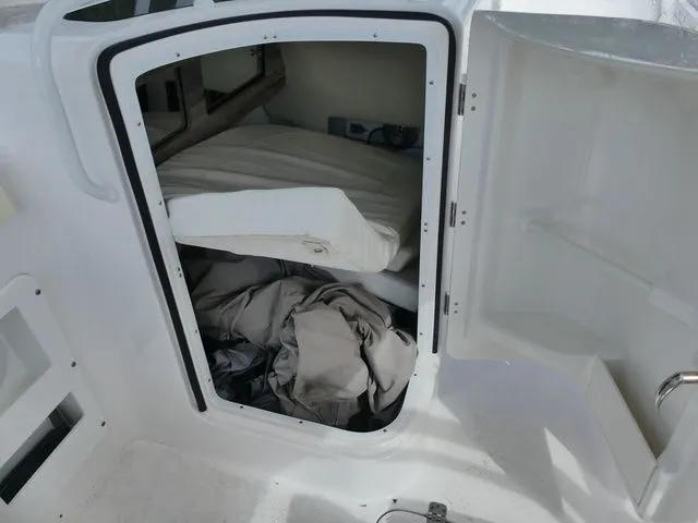 Slide: The Image of Edgewater 248CX Crossover 2023 - 14