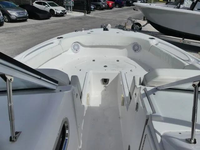 Slide: The Image of Edgewater 248CX Crossover 2023 - 15