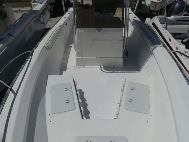 Slide: The Image of Key Largo 236 Center Console 2004 - 10