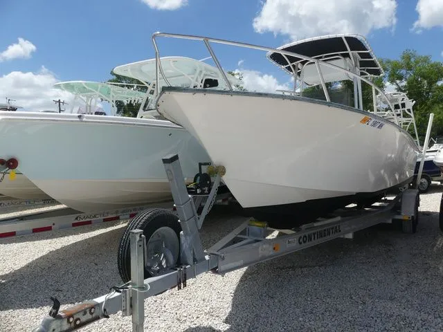 Slide: The Image of Key Largo 236 Center Console 2004 - 2