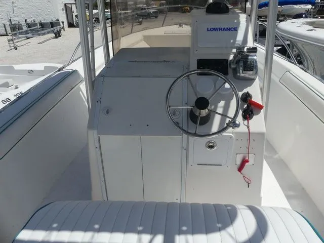 Slide: The Image of Key Largo 236 Center Console 2004 - 6