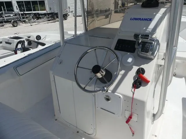 Slide: The Image of Key Largo 236 Center Console 2004 - 7