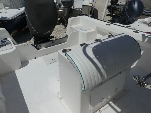 Slide: The Image of Key Largo 236 Center Console 2004 - 8