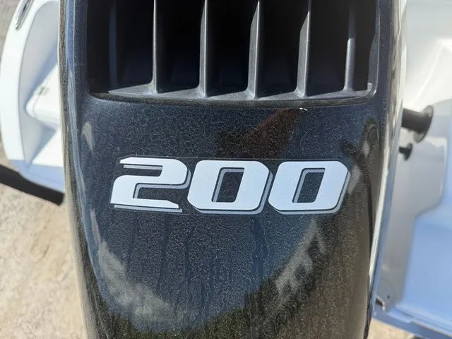 Slide: The Image of Sea Pro 219 Deep-V CC 2023 - 13