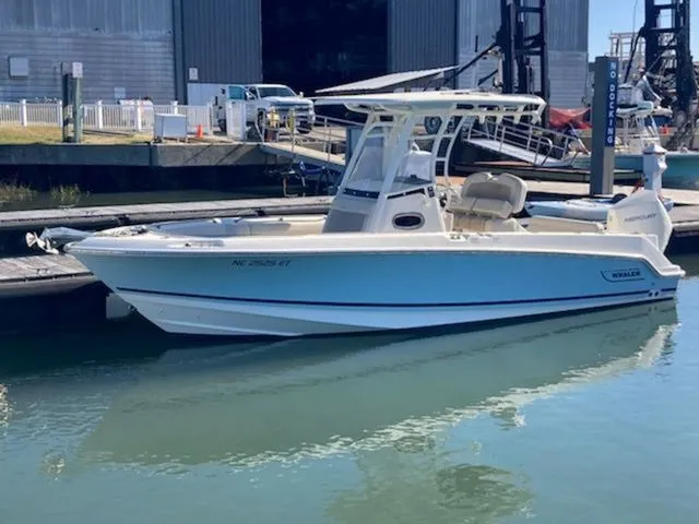Slide: The Image of Boston Whaler 230 Outrage 2021 - 6
