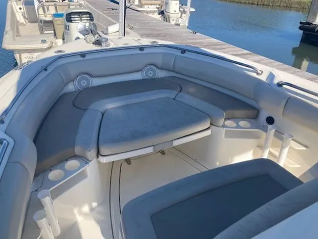 Slide: The Image of Boston Whaler 230 Outrage 2021 - 8