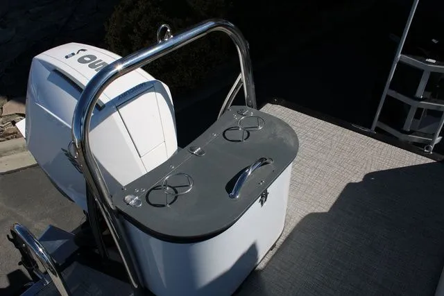 Slide: The Image of Avalon LSZ 2385 Versatile Rear Lounger 2025 - 5