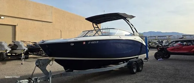 Slide: The Image of Yamaha 252SE 2021 - 2