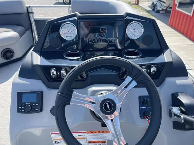 Slide: The Image of Landau Island Breeze 21C L-Shaped Rear powered by a 90HP 2026 - 4