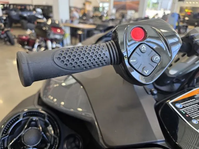 Slide: The Image of Sea-Doo GTR-X 300 2026 - 13