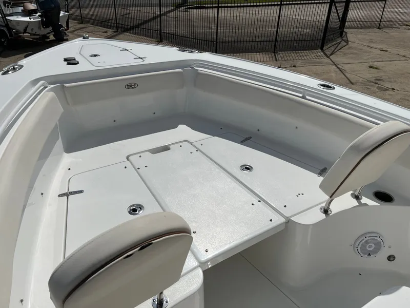 Slide: The Image of Sea Hunt Ultra 265 SE 2022 - 5