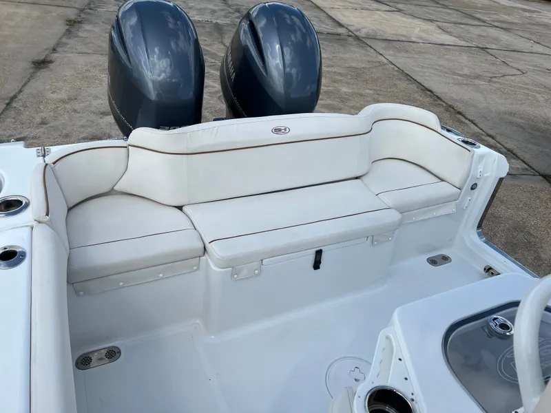 Slide: The Image of Sea Hunt Ultra 265 SE 2022 - 8