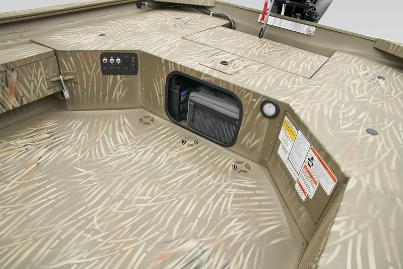 Slide: The Image of Tracker Grizzly 1654 T Sportsman 2024 - 22