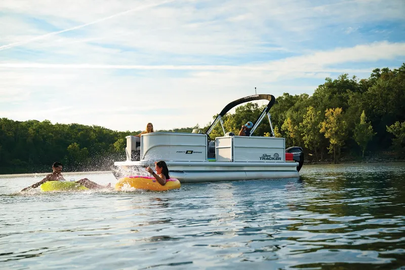 Slide: The Image of Sun Tracker Party Barge 16 DLX 2026 - 7