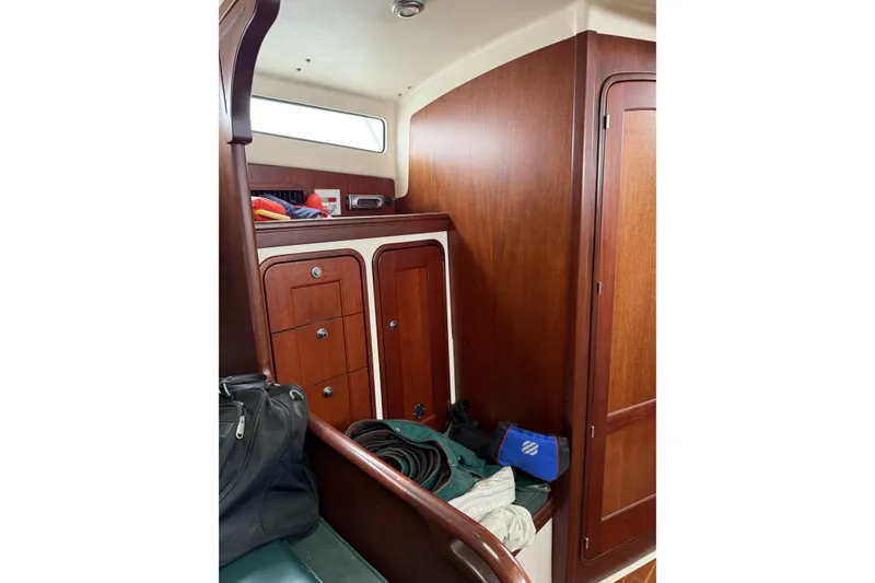 Slide: The Image of Closet Storage - 17