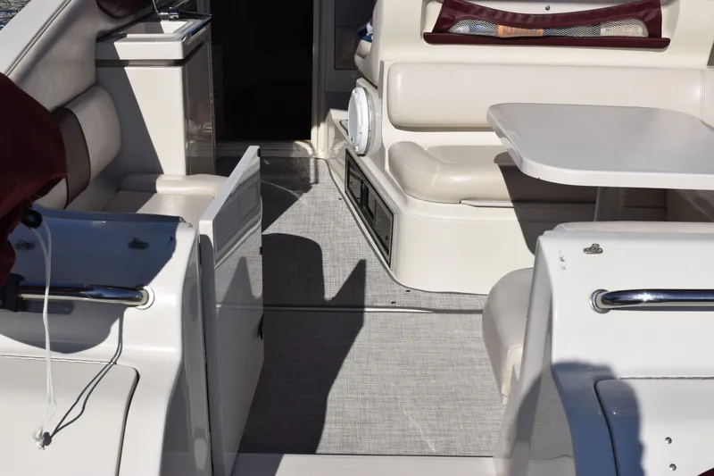 Slide: The Image of Regal Commodore 322 1997 - 13