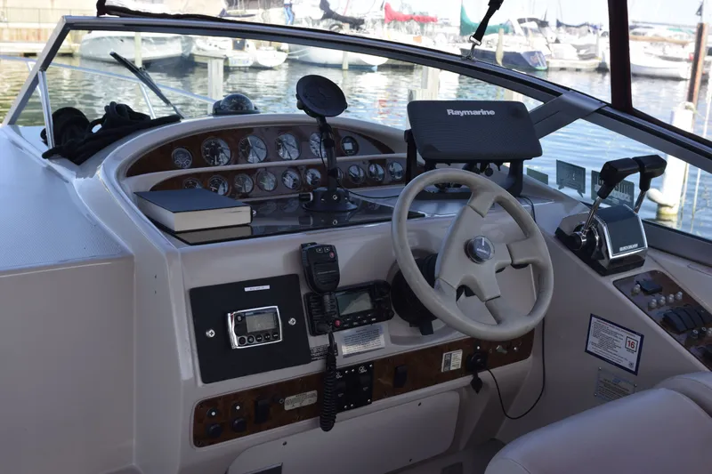 Slide: The Image of Regal Commodore 322 1997 - 15