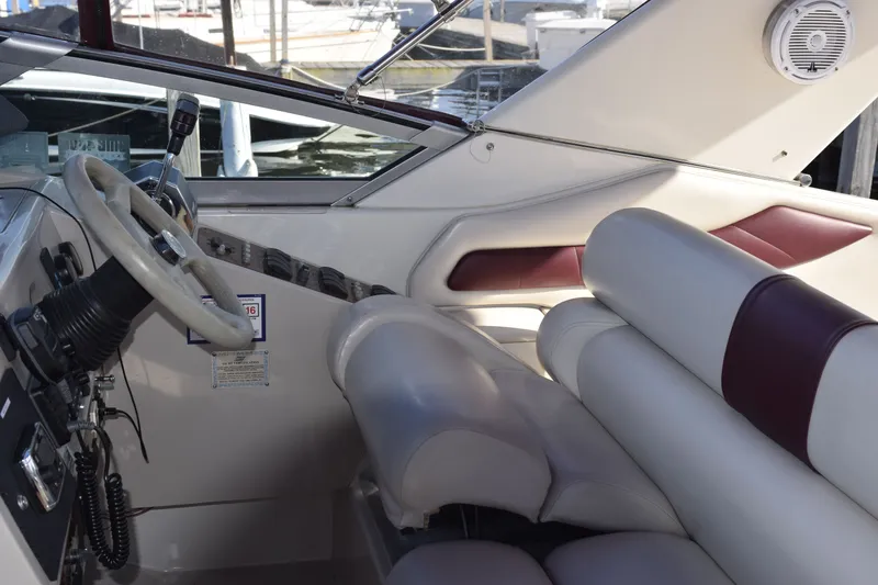 Slide: The Image of Regal Commodore 322 1997 - 16