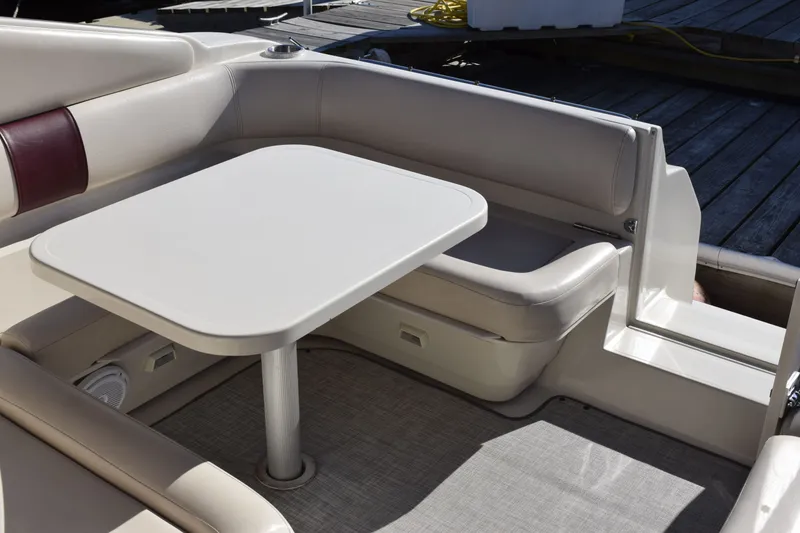 Slide: The Image of Regal Commodore 322 1997 - 17