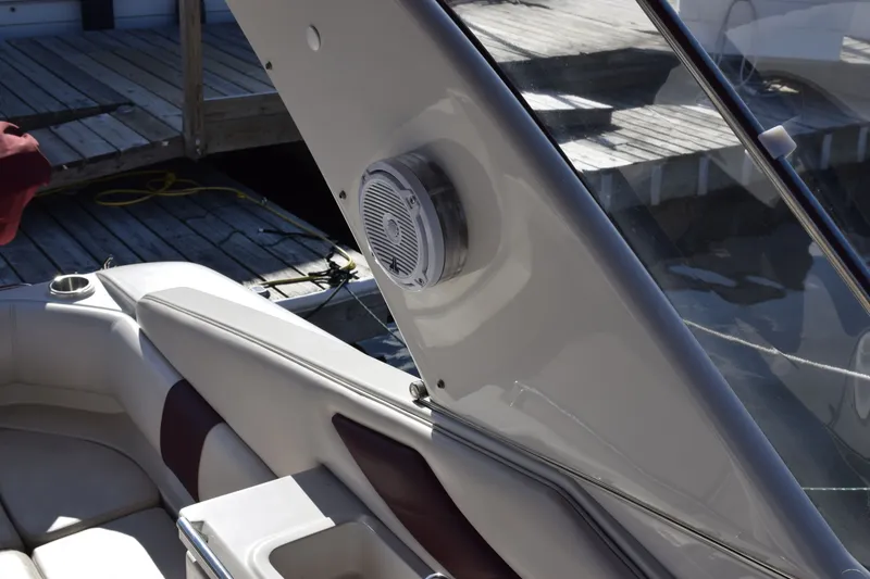 Slide: The Image of Regal Commodore 322 1997 - 19