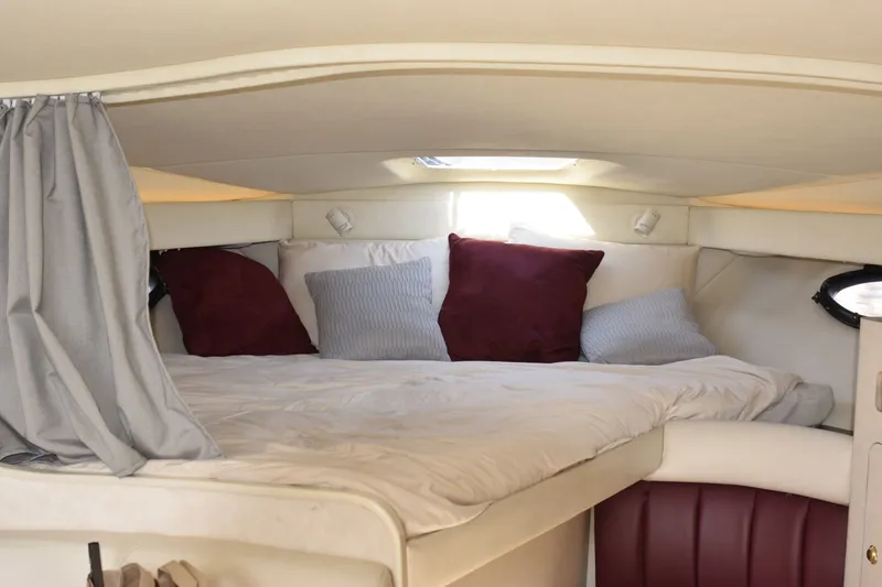 Slide: The Image of Regal Commodore 322 1997 - 29