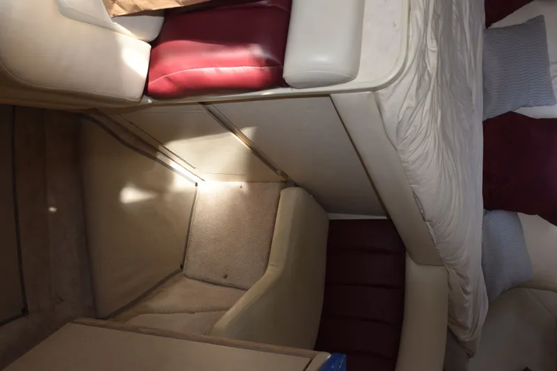 Slide: The Image of Regal Commodore 322 1997 - 30