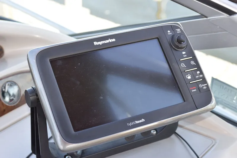 Slide: The Image of Regal Commodore 322 1997 - 38