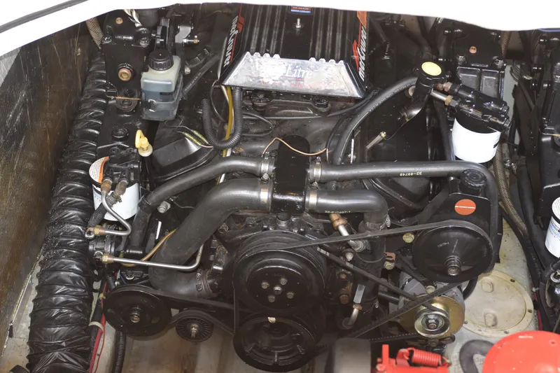 Slide: The Image of Regal Commodore 322 1997 - 40