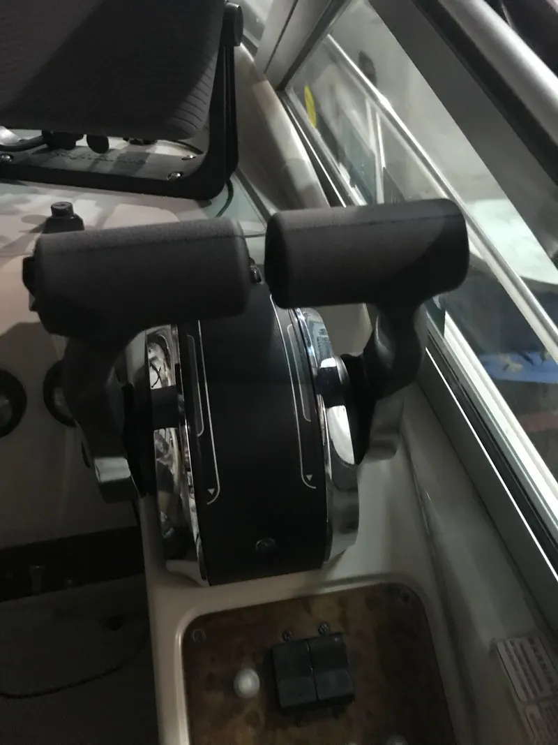 Slide: The Image of Regal Commodore 322 1997 - 46