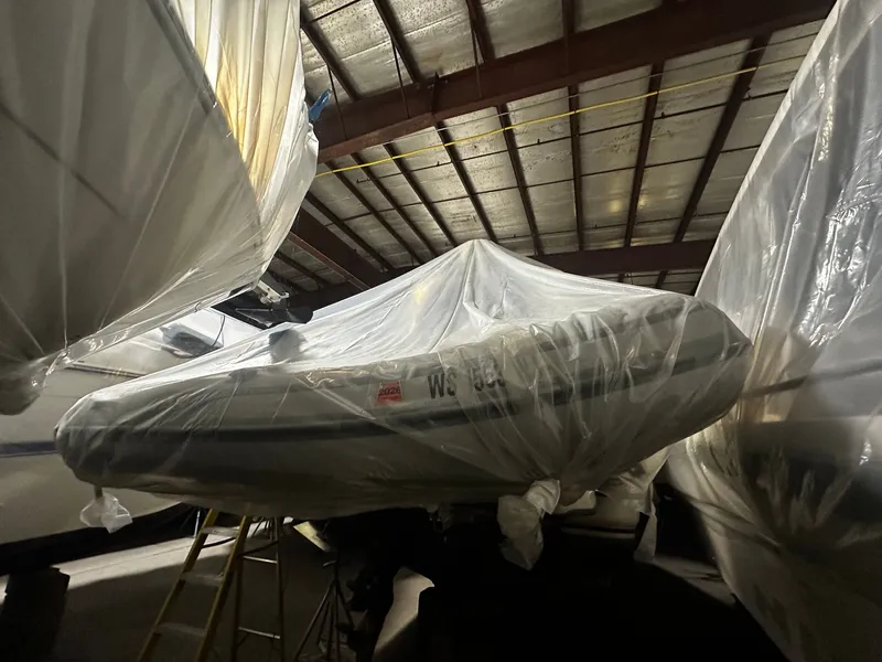 Slide: The Image of Regal Commodore 322 1997 - 49