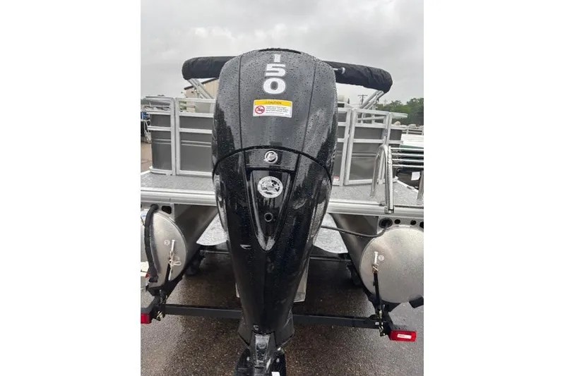 Slide: The Image of 2026 Sun Tracker Fishin' Barge 22 DLX with 150 HP outboard motor. - 4