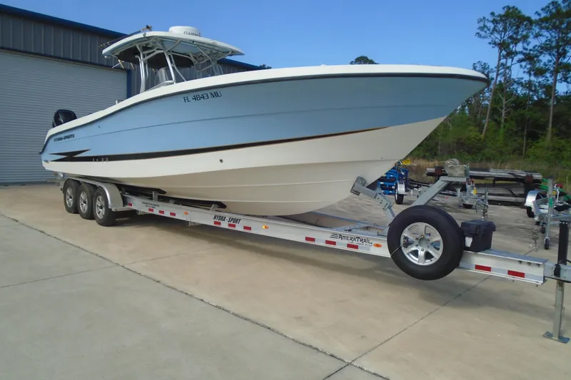 Slide: The Image of 2004 Hydra-Sports Vector 3300 CC boat on trailer, parked outdoors. - 4