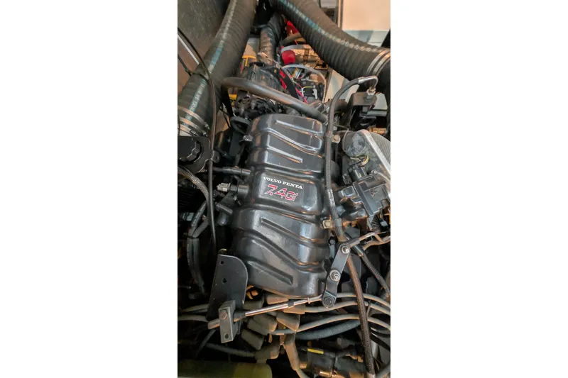 Slide: The Image of Volvo Penta 7.4Gi engine in a 2001 Wellcraft 3300 Martinique boat. - 71