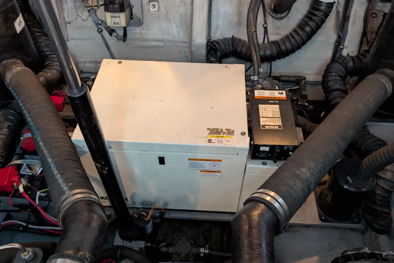 Slide: The Image of Wellcraft 3300 Martinique 2001 - 76