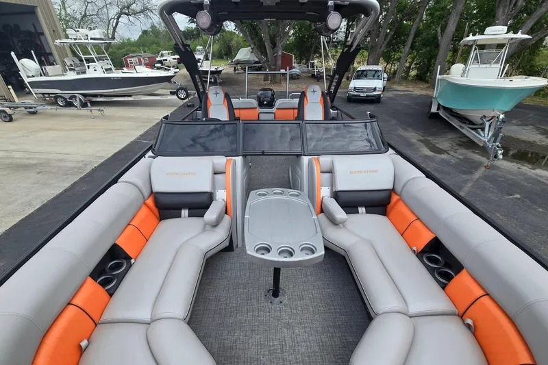 Slide: The Image of 2021 Berkshire 25 Sport CL DC 3.0+ pontoon boat with spacious seating and modern design. - 10