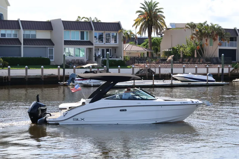 Slide: The Image of Sea Ray 260 SLX OB 2026 - 7