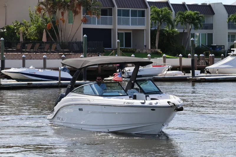 Slide: The Image of Sea Ray 260 SLX OB 2026 - 1