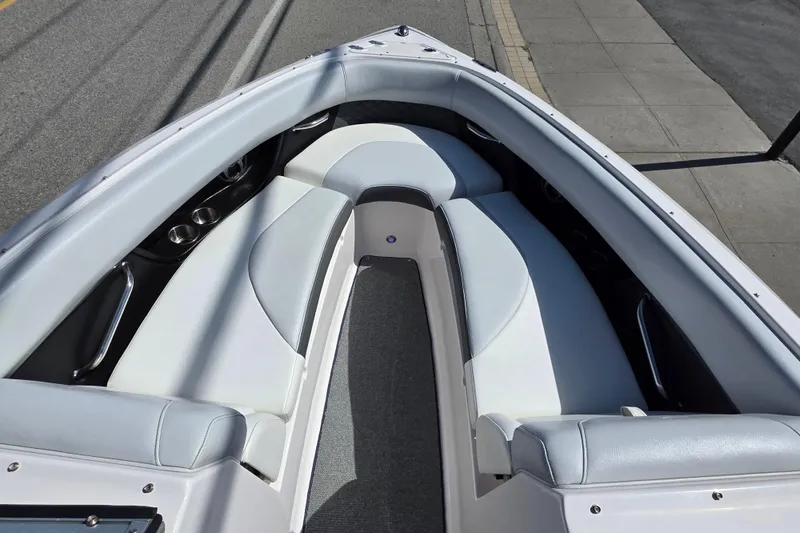 Slide: The Image of Bow without filler cushion installed - 24