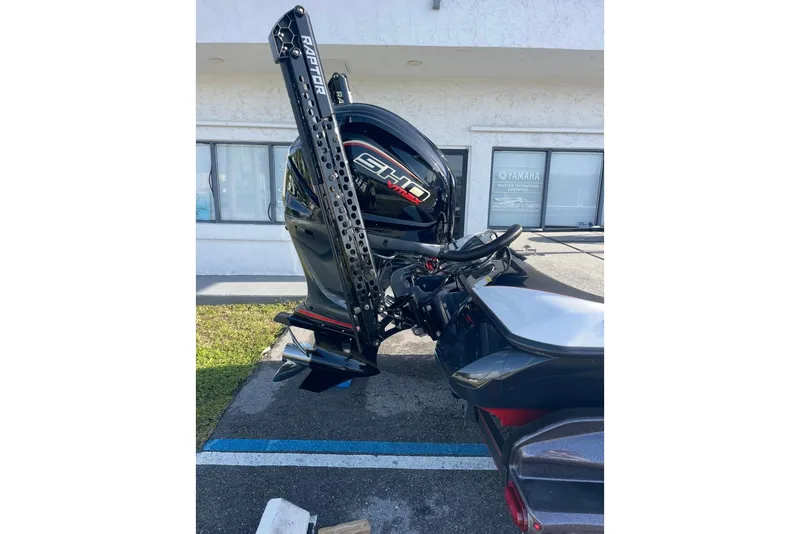 Slide: The Image of 2026 Skeeter FXR20 FLEX boat with Yamaha SHO engine and Raptor anchor system. - 7