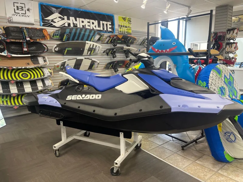 The Image of Sea-Doo 63re - Spark 3up 2024 - undefined