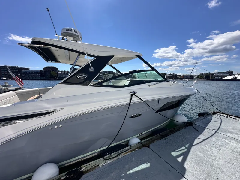 Slide: The Image of Sea Ray 320 SUNDANCER OB 2023 - 2