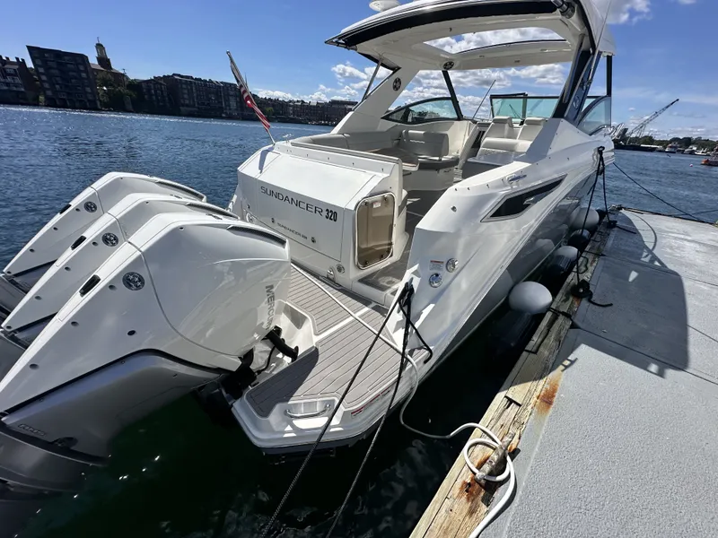 Slide: The Image of Sea Ray 320 SUNDANCER OB 2023 - 5