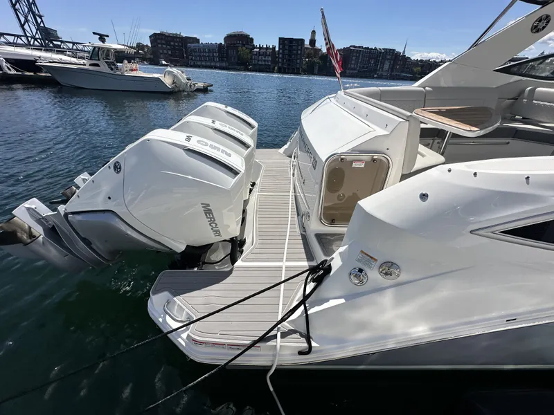 Slide: The Image of Sea Ray 320 SUNDANCER OB 2023 - 6