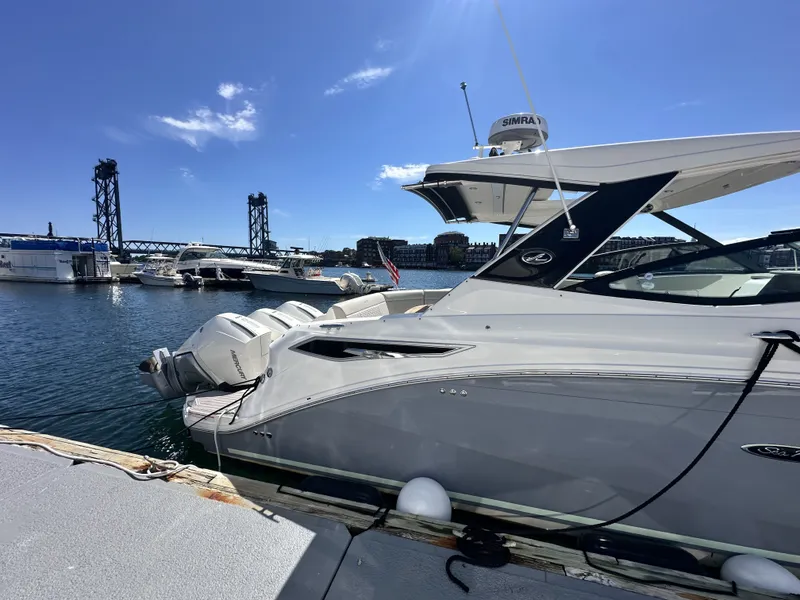 Slide: The Image of Sea Ray 320 SUNDANCER OB 2023 - 3