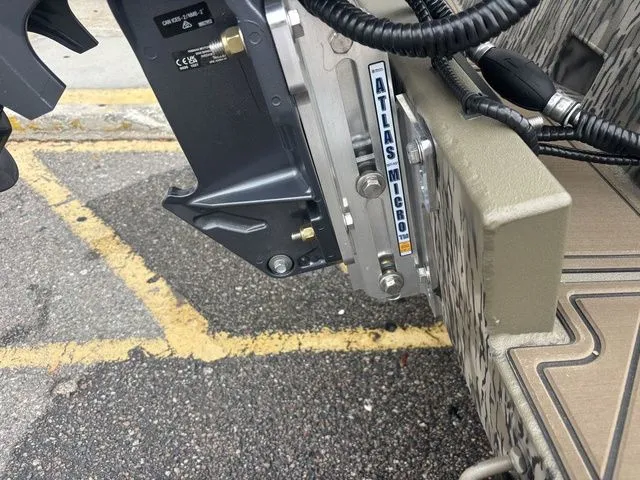 Slide: The Image of Close-up of Thor Boats 1860 Lake Hammer Elite 2026 boat motor. - 15