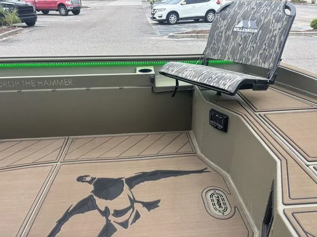 Slide: The Image of Interior of Thor Boats 1860 Lake Hammer Elite 2026 with camouflage seat. - 26