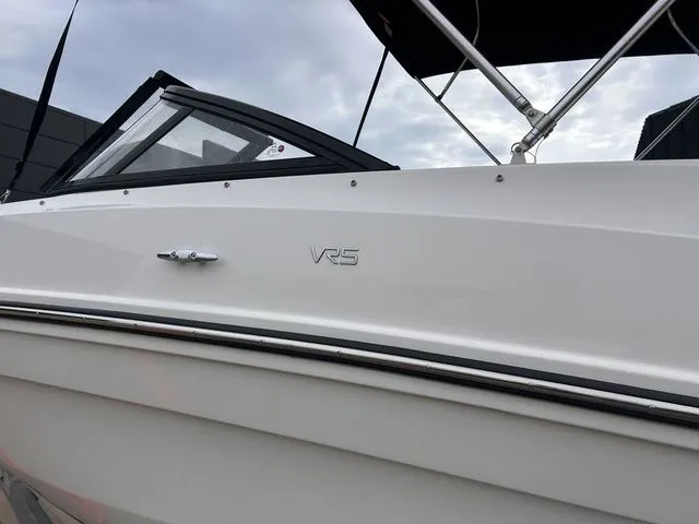 Slide: The Image of Bayliner VR5 Bowrider 2024 - 8