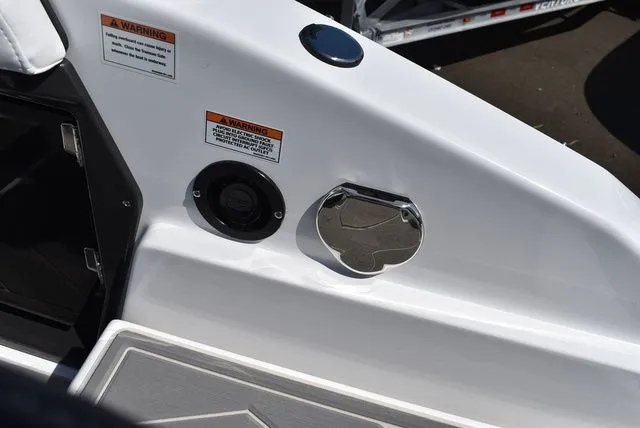 Slide: The Image of Monterey 275SS Super Sport 2026 - 31