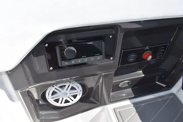 Slide: The Image of Monterey 275SS Super Sport 2026 - 35